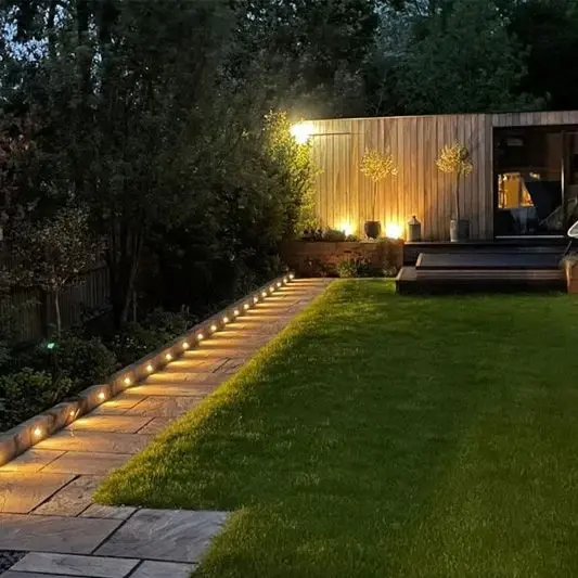 installing-decorative-garden-lighting